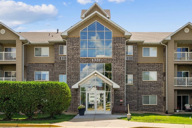 1321 Lake Dr W Unit 216, Chanhassen, MN 55317 - photo 1