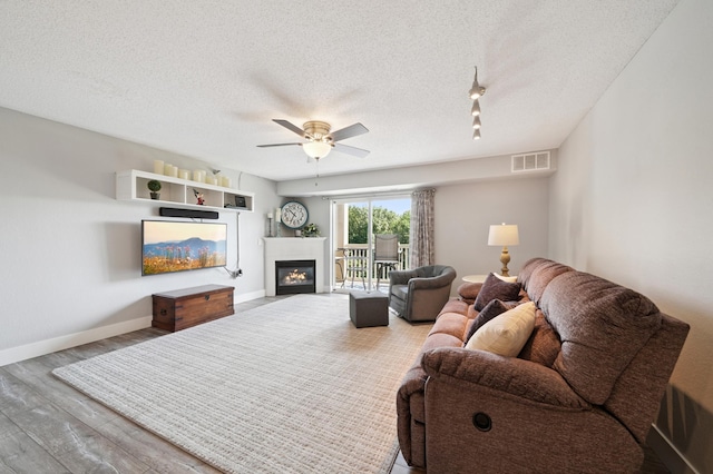 1321 Lake Dr W Unit 216, Chanhassen, MN 55317 - photo 6