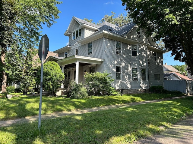 1636 Minnehaha Ave W, Saint Paul, MN 55104 - view of front of home
