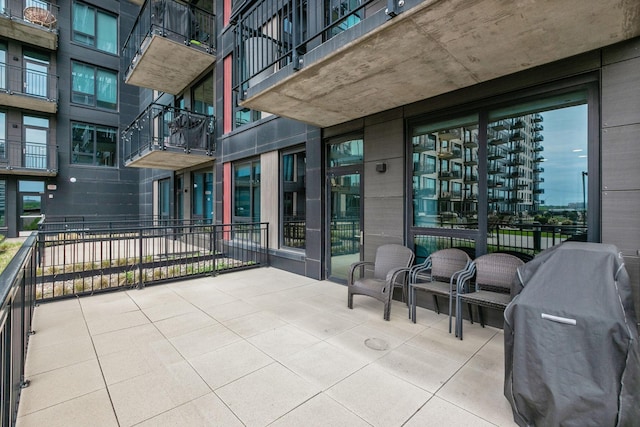 1240 2nd St Unit 225, Minneapolis, MN 55415 - view of patio