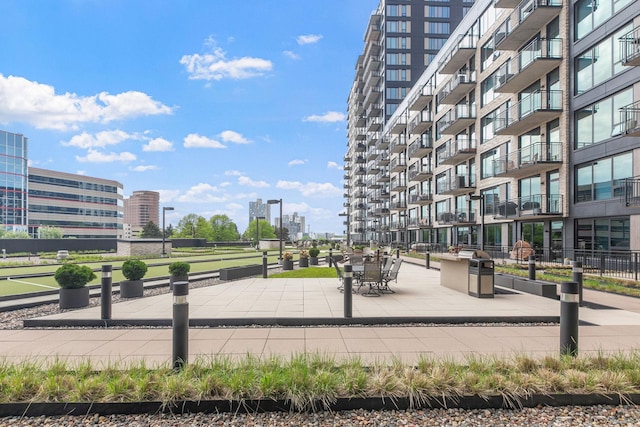 1240 2nd St Unit 225, Minneapolis, MN 55415 - surrounding community with a city view