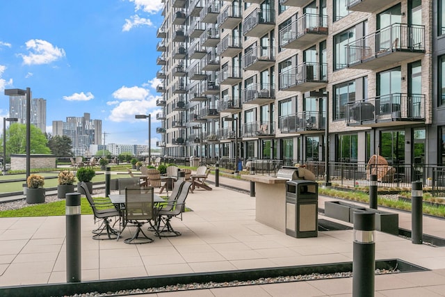 1240 2nd St Unit 225, Minneapolis, MN 55415 - view of property's community featuring a view of city
