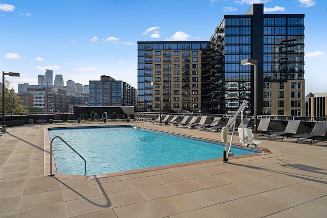 1240 2nd St Unit 225, Minneapolis, MN 55415 - community pool with a patio and a view of city