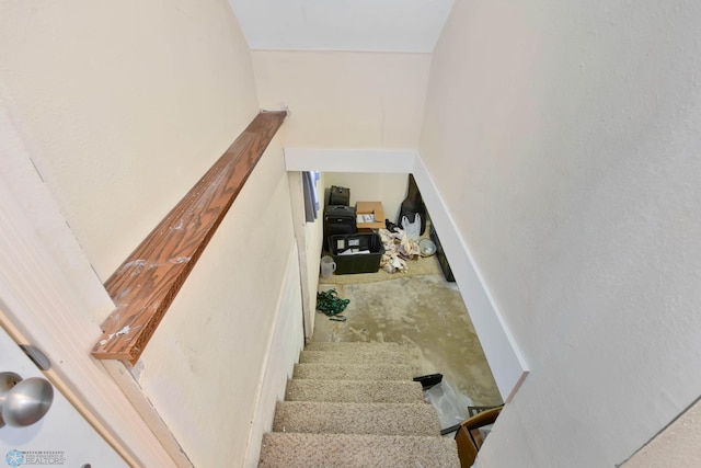 51 6th Ave N, Fargo, ND 58102 - view of staircase