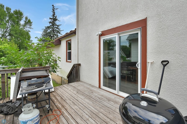 51 6th Ave N, Fargo, ND 58102 - view of wooden deck