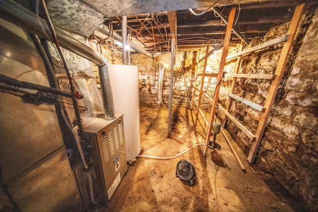 415 Minnesota Ave S, Oronoco, MN 55960 - utilities featuring water heater