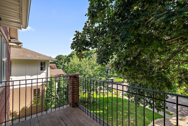 4407 Curve Ave, Edina, MN 55424 - deck with a lawn