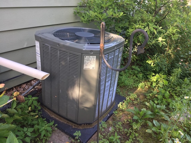 5505 Morgan Ave S, Minneapolis, MN 55419 - exterior view of a central AC unit
