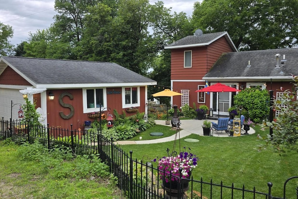 8139 Griffith Ave NW, Corinna Twp, MN 55358 - view of yard featuring a patio area
