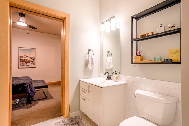521 2nd St SE Unit 307, Minneapolis, MN 55414 - bathroom with vanity and a ceiling fan