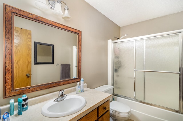 7230 Clear Rdg, Centerville, MN 55038 - bathroom featuring vanity and enclosed tub / shower combo