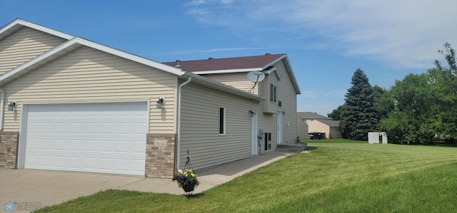 3334 10th St S, Moorhead, MN 56560 - photo 1