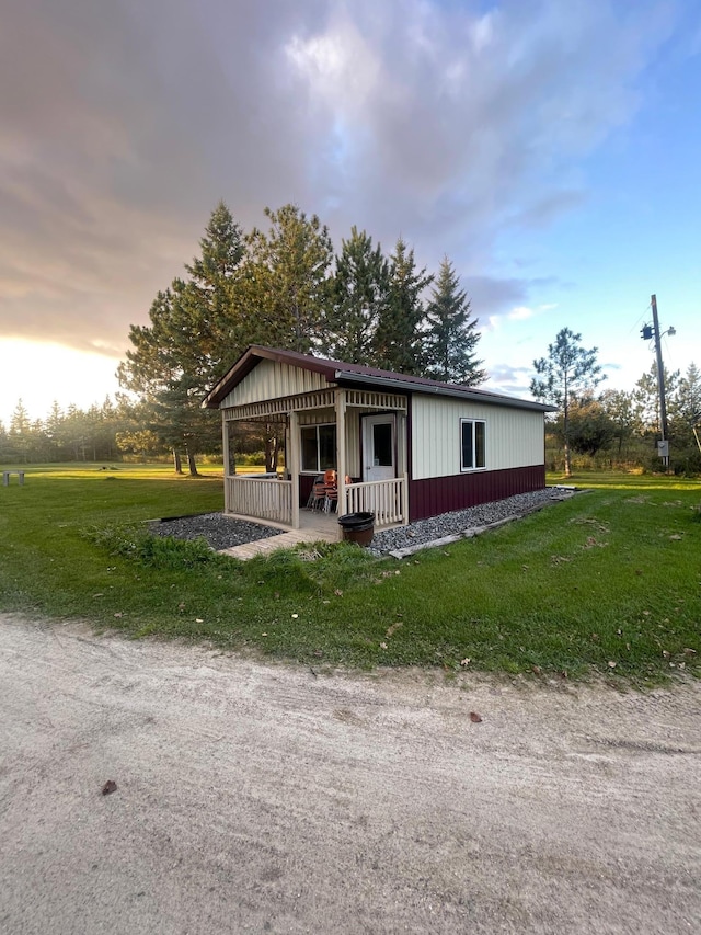 656 22nd Ave NW, Baudette Twp, MN 56623 - view of front of home with a front yard