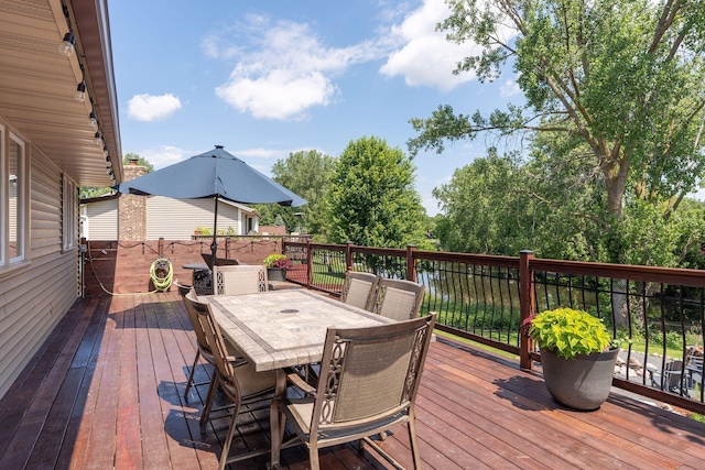 549 Vicki Ln, Shoreview, MN 55126 - deck with outdoor dining area