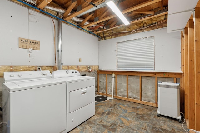 549 Vicki Ln, Shoreview, MN 55126 - laundry area with washer and dryer
