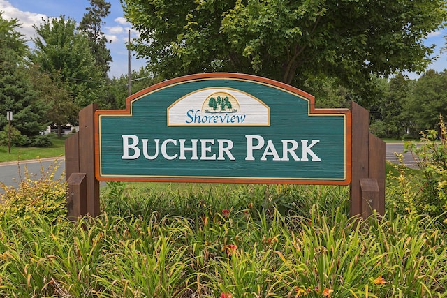 549 Vicki Ln, Shoreview, MN 55126 - view of community / neighborhood sign