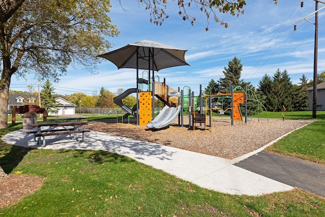549 Vicki Ln, Shoreview, MN 55126 - community playground with a lawn