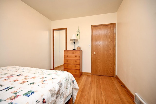 1314 Parkview Ave, Winona, MN 55987 - bedroom featuring light wood finished floors and baseboards