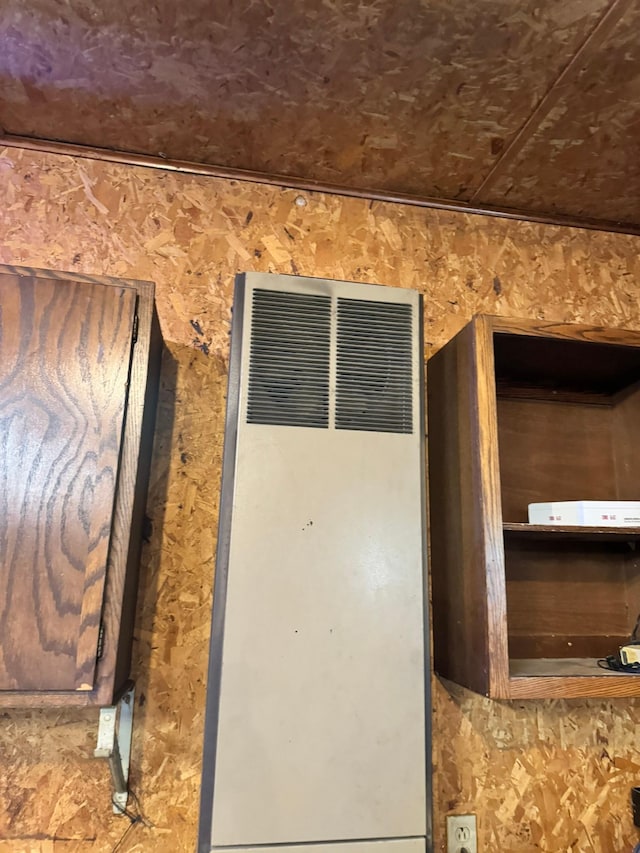 600 Gilbert Ave S, Park Rapids, MN 56470 - detailed view of a heating unit