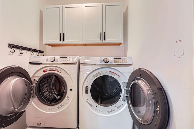 2907 Asarum Ct, Shakopee, MN 55379 - washroom featuring cabinet space and washer and clothes dryer