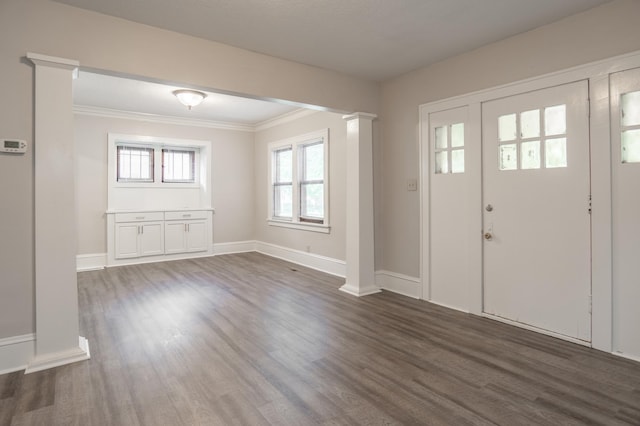 3919 Dupont Ave N, Minneapolis, MN 55412 - foyer entrance with dark wood-style flooring and crown molding