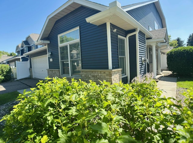 401 Hickory Ln N, Oakdale, MN 55128 - photo 2