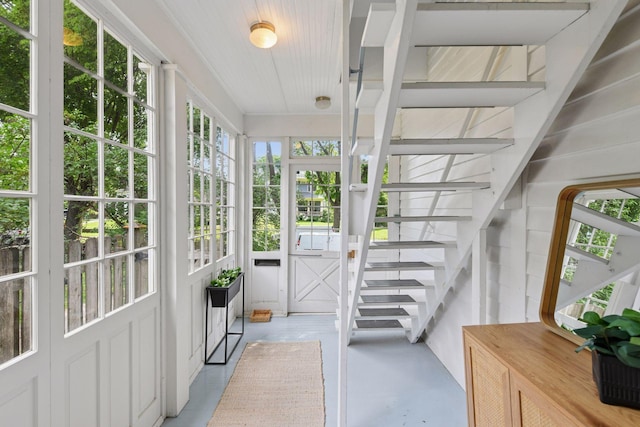 2432 Pleasant Ave, Minneapolis, MN 55404 - sunroom featuring finished concrete floors