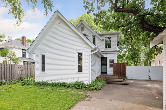 2432 Pleasant Ave, Minneapolis, MN 55404 - view of front of property