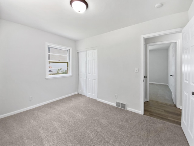 206 Winona St W, West Saint Paul, MN 55118 - unfurnished bedroom with carpet and a closet