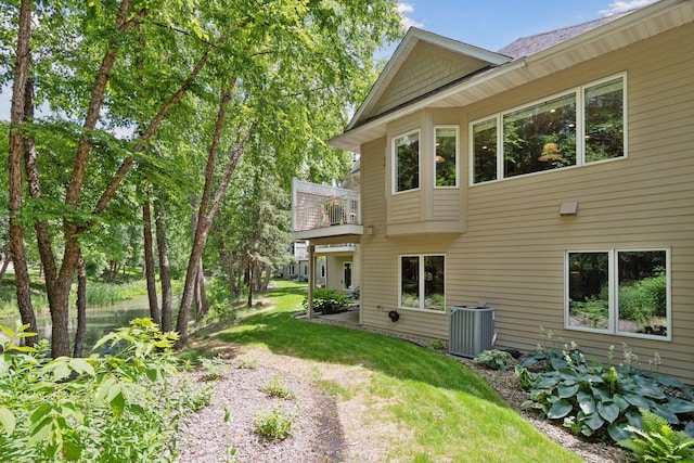 11444 Clarion Way, Minnetonka, MN 55343 - back of house with a lawn