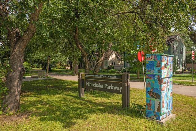 4640 Portland Ave, Minneapolis, MN 55407 - view of property's community with a lawn