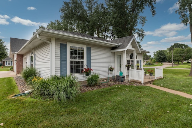 1925 Cabernet Ln NW, Rochester, MN 55901 - ranch-style home featuring a front lawn and roof with shingles