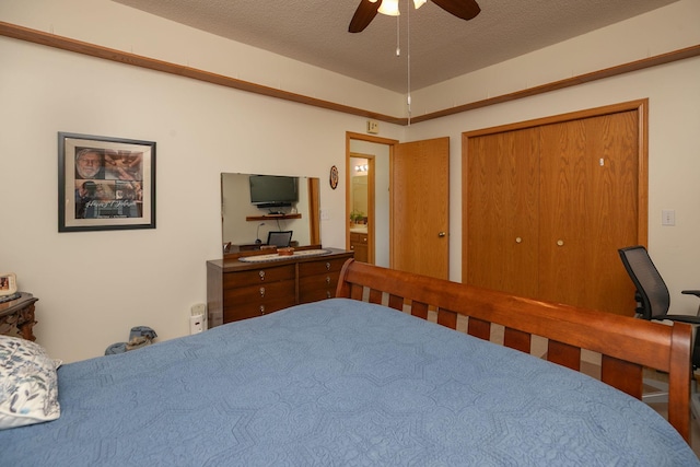 1925 Cabernet Ln NW, Rochester, MN 55901 - bedroom featuring a ceiling fan and a textured ceiling