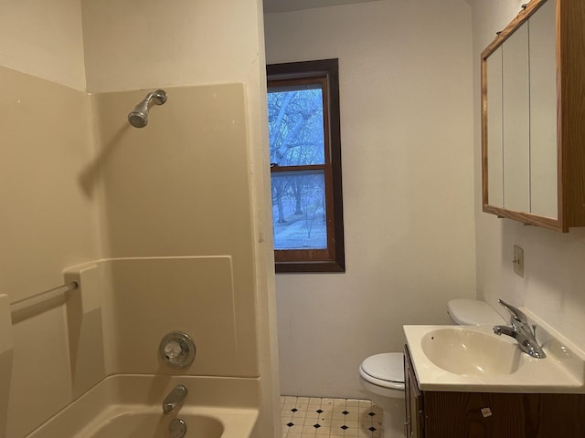 77 Morgan St, Tracy, MN 56175 - full bath featuring vanity and shower / washtub combination