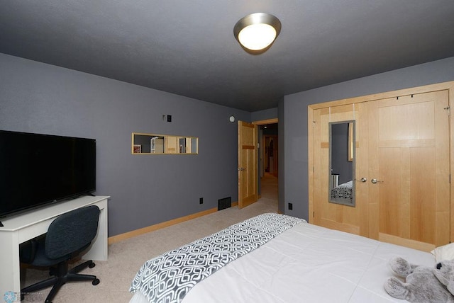 4703 Woodhaven St S, Fargo, ND 58104 - bedroom featuring carpet flooring and baseboards
