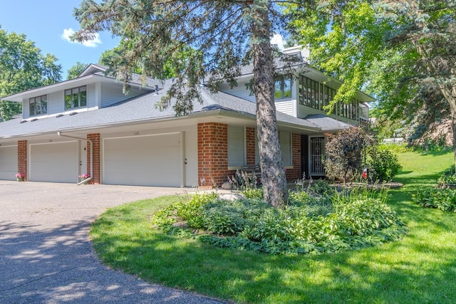 1142 Rose Pl, Roseville, MN 55113 - photo 1