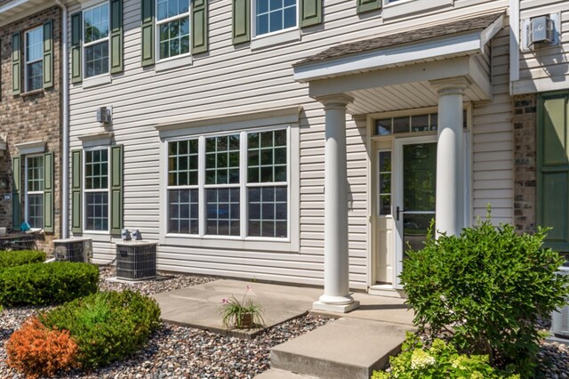 2094 Clover Ridge Dr, Chaska, MN 55318 - photo 3