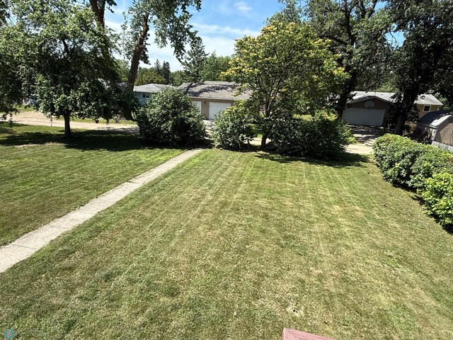 1303 Duluth Ave N, Thief River Falls, MN 56701 - view of grassy yard