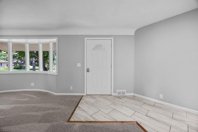 4801 Louisiana Ave N, Crystal, MN 55428 - entrance foyer with baseboards
