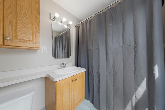 215 Plainview St, Owatonna, MN 55060 - bathroom with vanity and a shower with curtain