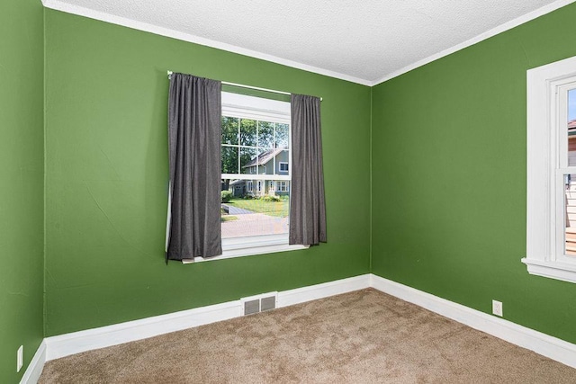 1718 Dunedin Ave, Duluth, MN 55803 - carpeted empty room with a textured ceiling and crown molding