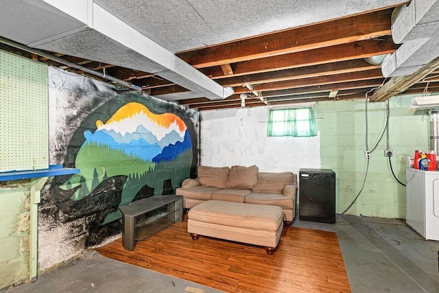 1718 Dunedin Ave, Duluth, MN 55803 - basement featuring washer / dryer
