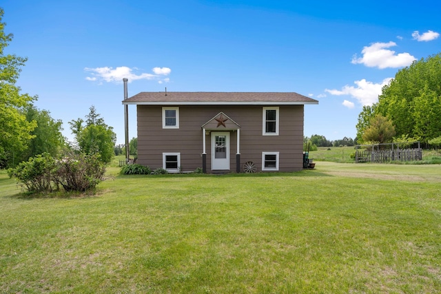 18400 Lundgren Dr, Pine Lake Twp, MN 55735 - split foyer home with a front lawn
