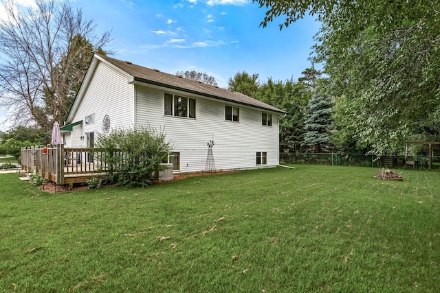 5830 Forest Boulevard Trl, Wyoming, MN 55092 - back of house featuring a deck
