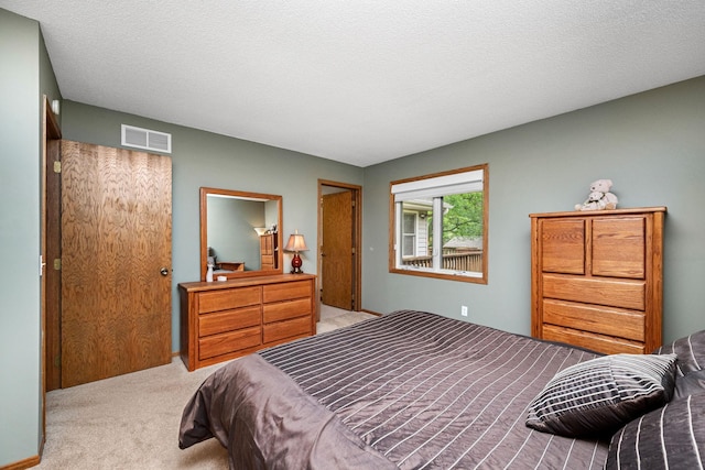 2520 Florida Ave N, Golden Valley, MN 55427 - bedroom featuring light colored carpet