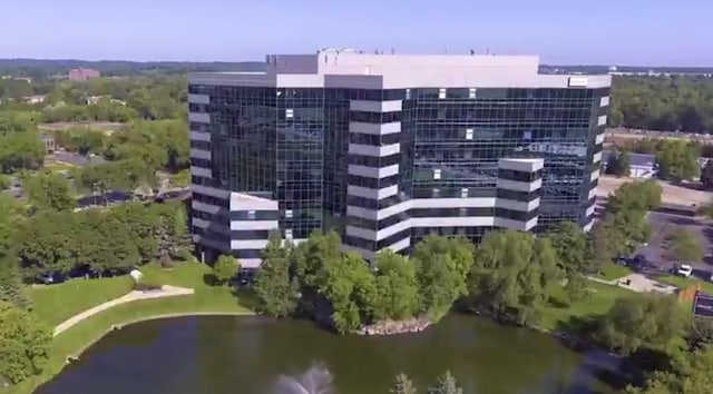 5601 Smetana Dr Unit 313, Minnetonka, MN 55343 - photo 2