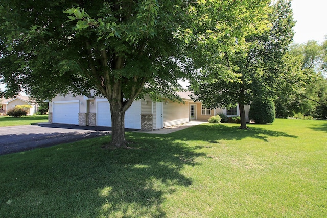 841 Greensview Ct NW, Hutchinson, MN 55350 - photo 1