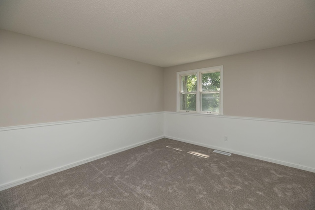 405 River St SW, Chatfield, MN 55923 - empty room featuring carpet