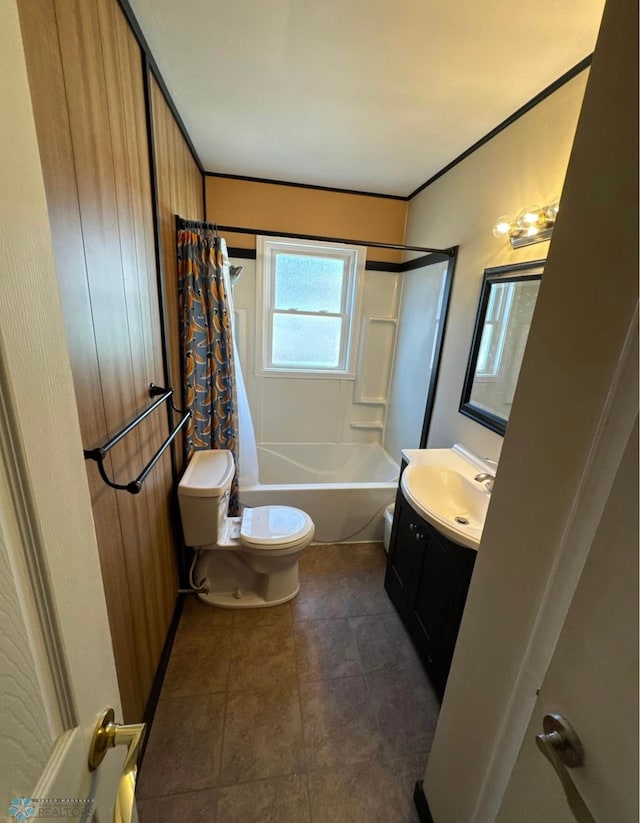 319 13th St N, Moorhead, MN 56560 - full bathroom with vanity, shower / bath combo, and tile patterned floors