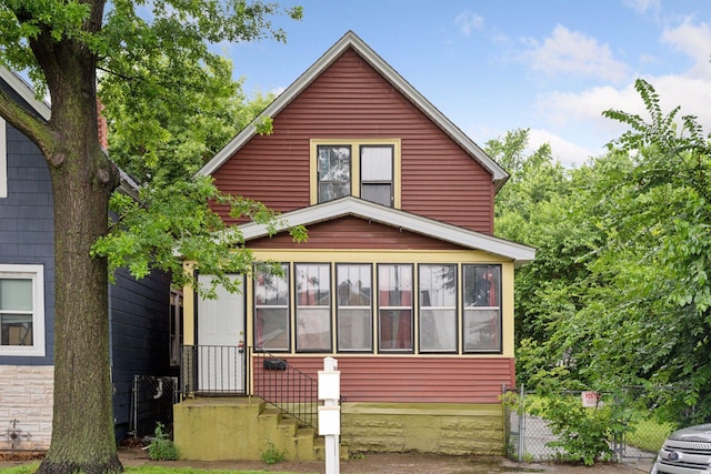 849 Woodbridge St, Saint Paul, MN 55117 - photo 1